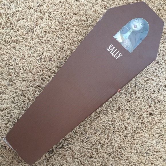 Nightmare Before Christmas™️ Sally Collectible - Picture 5 of 10